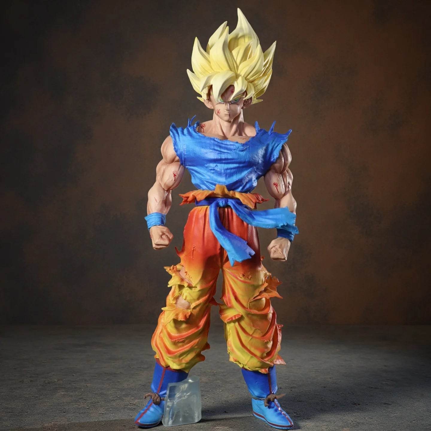 Figura Coleccionable de Son Goku Super Saiyan 27 cm en PVC - GambareG