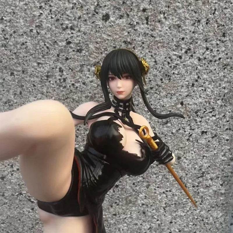 Figura de Acción Spy×Family 32cm - Yor Forger en Batalla - GambareG
