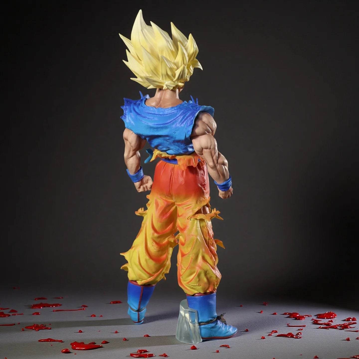 Figura Coleccionable de Son Goku Super Saiyan 27 cm en PVC - GambareG